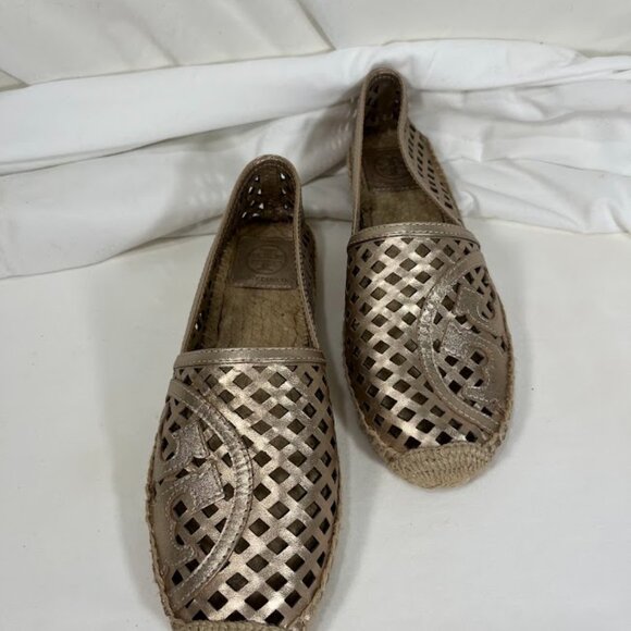 Tory Burch Gold Leather Laser Cut Espadrilles - Size 8M - Picture 2 of 7